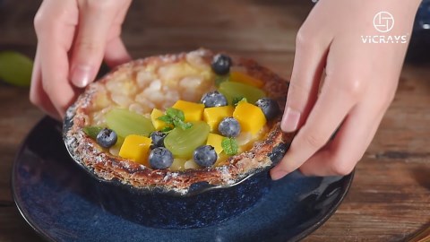 vicrays Ceramic Pie Pan for Baking - 5.5 inch Small Pie Plates Deep Dish Round Pot Casserole Mini Serving Bowl, Microwave Oven Safe for Dessert Apple Pie Cake Tart Pizza, Set of 6 - Blue