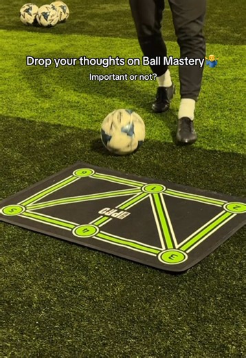 We think it’s an essential📈 #ballmastery #footballtools #projectpro