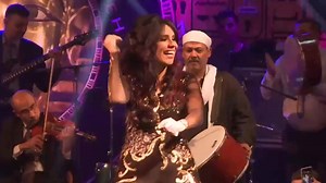 137K views · 272 reactions | أمينة تشعل المسرح بأغنية الحنطور فى حفل مهرجان الحب والسلام 2016 #أمينة #الحنطور | Amina | Facebook