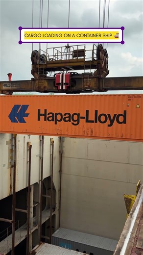 Cargo loading on a *container* *ship* #daily vlog#daily #ytshorts #ytshortsindia #merchantnavy