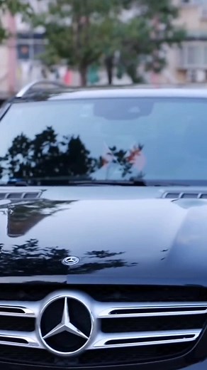 Car Maintenance Tips: Inspecting Doors and Mirrors