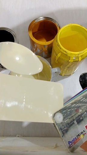 Matching light Ivory color #paint #lightivory #white #lemonyellow #orangeyellow #black #paintings #tutorialmixingpaint #matchingcolor #mixingcolor #fbreels | Sugeek