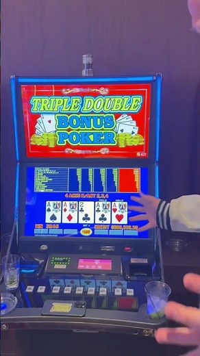 $400K on video poker is crazyyy 🤯