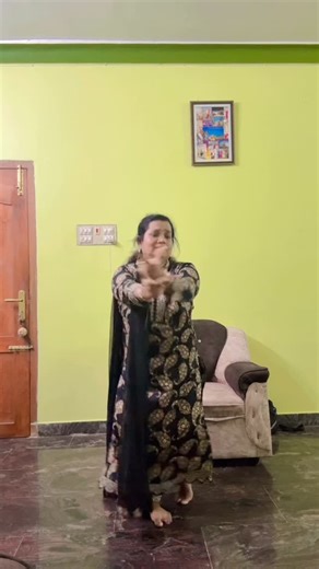 Krisha Natiyalaya on Instagram: "Enna thavam seithanai #dance #kanyakumari #bharathanatyamreels #danceclass"