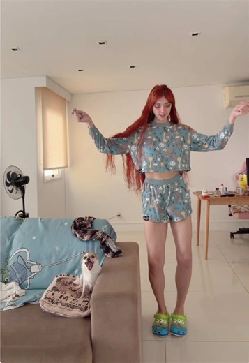 Lindsay Vanilla (@vanillalindy)’s video of jordan and lindsay