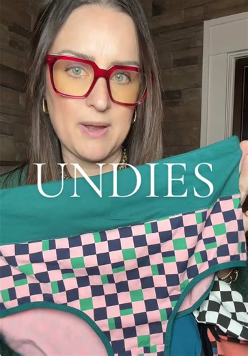 Abby (@ohdearabby)’s video of Apron Tummy Unitard