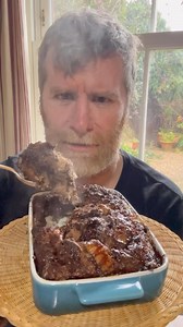 Choc Bread Pud - Save Recipe Below 👇 Got this up to 40g of protein!! The cocoa is pretty butter so had to add some sweetener. Also noticed it wasn’t quite as fluffy with old bread. Very new to these so bare with me!! 500 kcal (40P, 60C, 13F) Ingredients - 2 medium eggs 150g egg whites 100ml milk (2%) 10g cocoa powder 1/2 tsp baking powder 5g sweetener 90g bread (I use ‘Toastie’) Crazy simple. Throw the egg, egg whites, milk, cocoa, sweetener and baking powder in a bowl. Mix it up. Throw in your