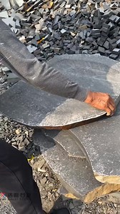 Hand Split Black Basalt Stepper Flagstone for Outdoor Paving We supply natural paving stones in a range of sizes and finished surface to suit your patio or paving project. culturedstone@daleistone.com http://daleiculturedstone.com #basalt #granite #stepper #stone #bluestone #naturalstone #pavingstone #paver #flagstone #crazystone #garden #patio #courtyard #DL | Dalei-Culture Stone
