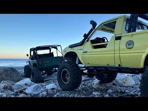 RC4WD RC Scale Trucks : Trailfinder 2 & Gelande 2 Cruiser Beach Free Ride