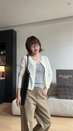 Maximize Comfort: Black vs. Khaki OOTD Guide