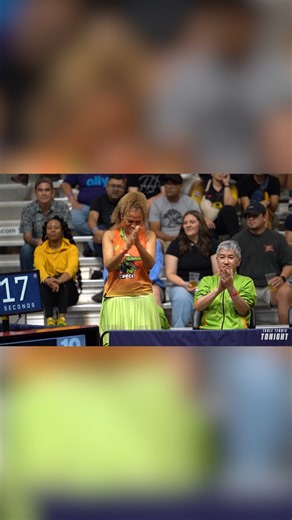 The first ever MLTT fan of the year award goes to Karen Scott!  Full show on tabletennis.tv | Table Tennis TV | Facebook