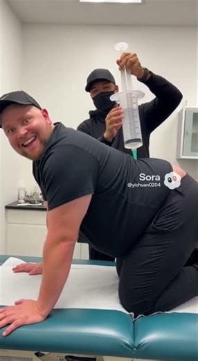 Papa gave an injection 😂🤣 Watch this hilarious cat reaction #Catsoftiktok #FunnyCats #PetCare