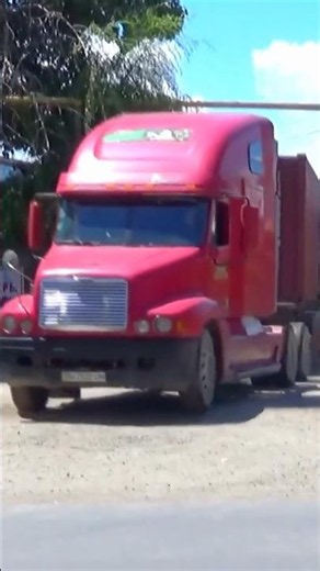 Freightliner Hits the Road 🚛💨 #shorts
