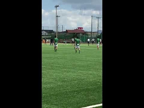 青森山田サッカー部迫力満点のアップ。（ブラジル体操）