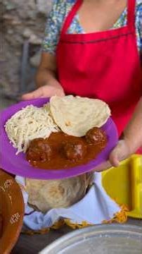 Today I prepared some enchilada meatballs and spaghetti 🍝 for my family!
