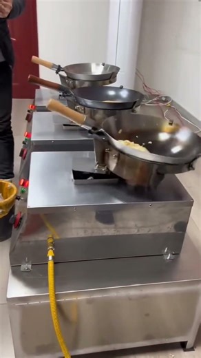 This Robot Makes Better Fried Rice Than Me #shorts #ytshorts #asmr #oddlysatisfying