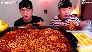 【韩国吃播】Donkey兄弟挑战吃15包火鸡面