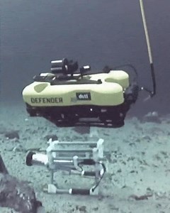The Defender Underwater Robot aids the Royal Navy in safeguarding vital infrastructure by remotely placing explosives to neutralize threats in areas inaccessible to humans. | Iyaoyastrong