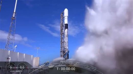 This is why Amazon is racing SpaceX for control of the internet