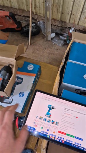 17K views · 128 reactions | 1700K HÀNG HỆ CAO CẤP CHO ANH EM GARA Phân khúc máy cao nên tồn kho, hãng thanh lý. Anh em hệ gara, ô tô, nông cơ thì đây là lựa chọn khá tốt. Máy k có gì để bàn, pin xịn sạc nhanh. Chỉ có 40 bộ anh em chậm chân sẽ k còn | Hoàng Đại Lâm | Facebook