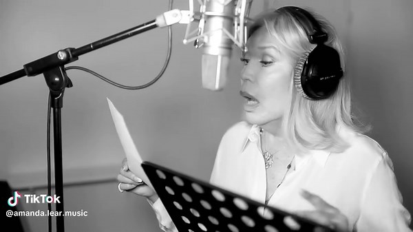 « Immortels » ( Dominique A.) from TUBEROSE album (2021) #amandalear #bashung #varietefrancaise #paris #amanda