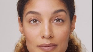 Tweezerman Stainless Steel Slant Tweezer - Eyebrow Tweezers for Women and Men (Rose Gold)