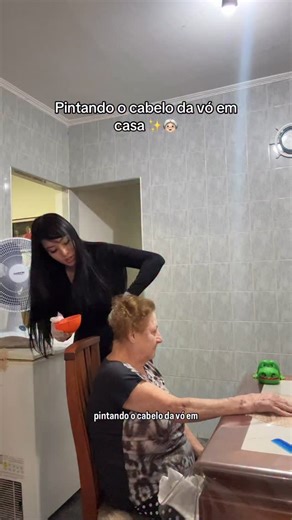 LARÍ RIBEIRO | Pintando o cabelo da diva pra festa de 80 anos ✨🤌🏻💕 | Instagram