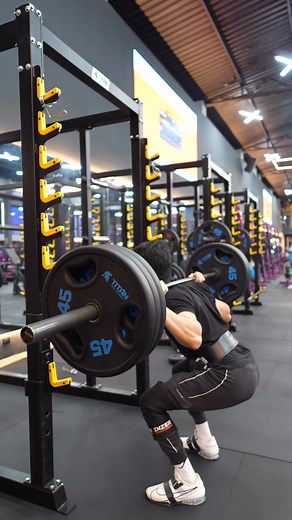 12K views · 108 reactions | última serie en sentadilla, 140KG aún se sienten un poco pesados pero es normal es mi segunda sesión de sentadilla después de haberme recuperado de mi lesión | Juan Ortiz | Facebook