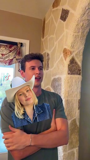 Sup haters 🤠 #everythingsheaint #dance #bop #cowboy #western #busted #surprise #caught #greenscreenvideo #caughtoncamera #flexeveryangle #fypシ