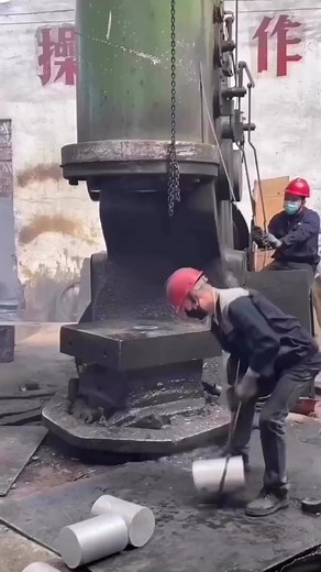 19K views · 44 reactions | #bridge #civilengineering #construction #china #guizhou #superstructure #megastructure #structuralengineering #structure #civil #architecture #construction #cablestayedbridge #machineryb#constructionmachines #obra | Architecture & Engineering | Facebook