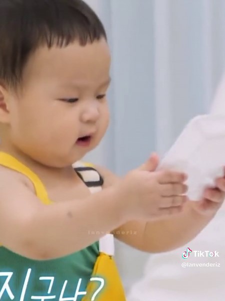 Kim Jun Ho and Howoo Family Moments with Yoo Jeonghyun and Kim Jun Ho Fencing