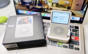 新年开箱丨classic前的经典 全新未拆封的iPod video