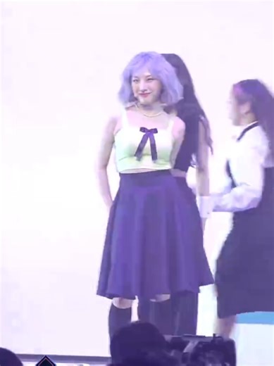 Kim Lip Loona Moments: Addictive Edits and Highlights