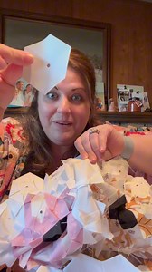 When and how do you remove the paper templates in English Paper Piecing?! Here is a tutorial on exactly that! #englishpaperpiecing #epp #quiltingtips #quiltingtutorial #handquilting #homesteading #sewing #beginnersewing #learntoquilt | She Sews Seams