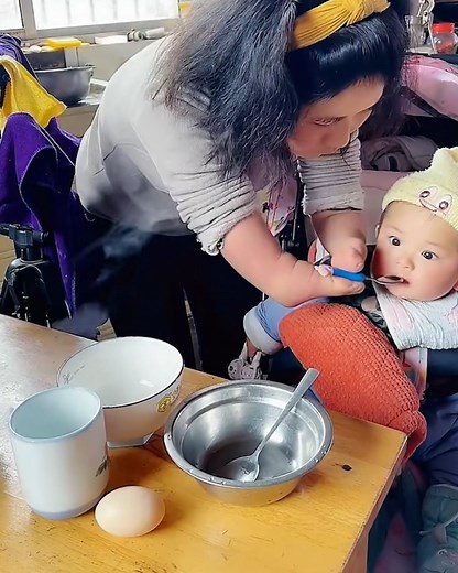 13K views · 128 reactions | Handless mom takes care of her kid like no other! ❤️ | Design | Facebook