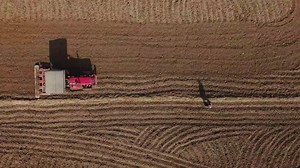 India’s soil is under strain, but across the country, farmers are leading a quiet revolution. Embers Of Hope spotlights the shift toward regenerative farming, indigenous crops, and practices that are bringing life back to the land. Narrated by Zeenat Aman and hosted by Dr. Bhaskar Vira, Pro Vice-Chancellor for Education, University of Cambridge. Watch Embers Of Hope: The Fight for Our Future, Sunday, 21 December at 7:30 PM on #DiscoveryChannelIndia & #AnimalPlanetIndia #EmbersOfHope #Sustainable