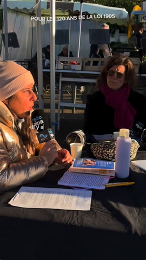 🎂En ce jour d'anniversaire, la voici elle est dispo ‼️ Dimanche dernier, Radio Alpa 107.3 Le Mans a diffusé notre table ronde sur "La Laïcité, et si on en parlait !" dans le cadre de la commémoration du 120e anniversaire de la Loi 1905 séparant les Églises et l'État. Encore un grand merci à nos intervenants pour ce beau moment d’échange : Soukeina Fabre, Damien Fabre, Hélène Rogowski, ainsi qu’aux témoignages du public présent sur le marché. 🎧Retrouvez l’intégralité de l’émission en cliquant s