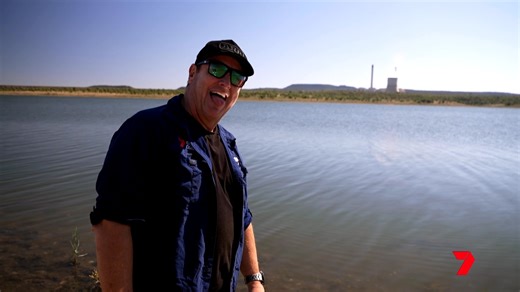 Quick crabbing tip... Hold the rope when you throw the pot in 🫣 See you tomorrow at 5:30pm for our ARB 4x4 Accessories gold rush road trip 🚙⛏️ | Creek to Coast