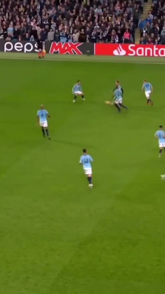 Reply to @emi.ls.2 Offside #fotty #soccer #football #page #froyoupage #foryou #fyp #var