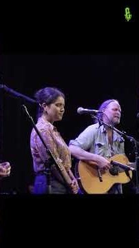 M.C. Taylor (Hiss Golden Messenger) & Emily Nenni - "Silver Wings" (live on eTown)