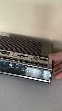 Wood Grain 1980s General Electric Model 74646-A AM FM Digital Alarm Clock Radio! Excellent Condition