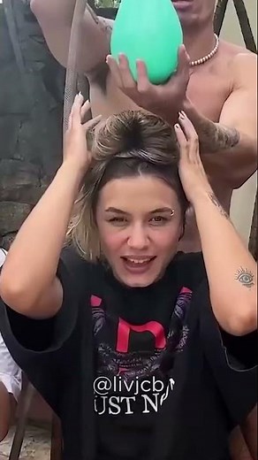 TELL ME WHAT'S ON THE BEACH OR YOUR BLADDER WILL EXPLODE! #shorts