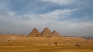 clip-1106514239-timelapse-sunny-day-pyramid-complex-giza-cairo