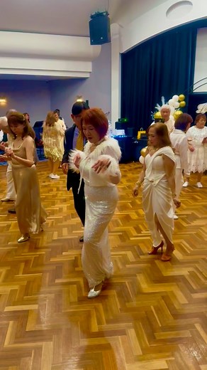 The heat was on, rising to the top. Yes, it’s Disco Inferno on the dance floor performed by Vim, Cath, Anne and Olie. Be inspired, motivated and entertained by the vibrant moves. Larry and Ginny’s golden wedding anniversary #followersreelsfypシ゚viralシfypシ゚viralシal #nonfollowersfriends #danceloverssydney #dancingwithvim #linedance #happytogetherwithfriends #weddingpartydance | Vilma Pacheco