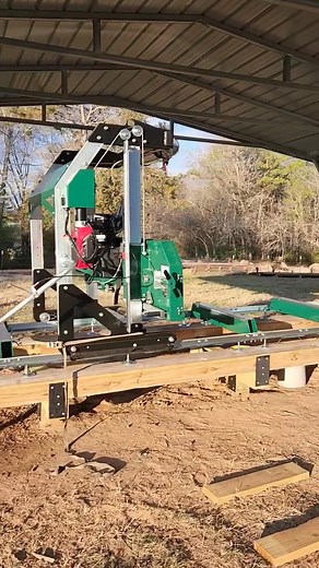 New setup = SUCCESS ✅✅✅✅ • • 📷: Rafter J's @rafter.j.s • #WoodlandMills #DiscovertheWoodland #HM136MAX #Sawmill #Lumber #Sawyer | Woodland Mills