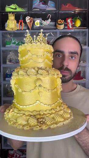2.1M views · 10K reactions | Food ASMR Eating a Golden Cake and other snacks!  #asmr #food #asmrfood #mukbang #cake | Food Bank | Facebook