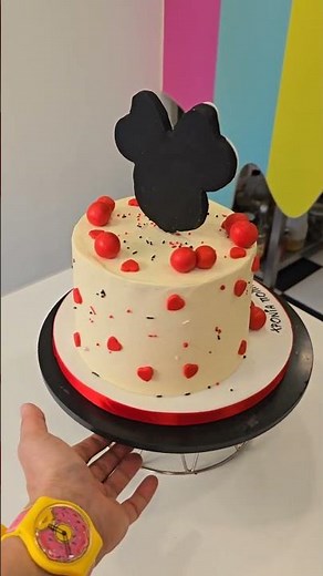 Minnie mouse birthday cake!