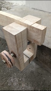 57K views · 518 reactions | I made this vise because of problems with carpenter work in the field #woodworking #façavocêmesmo #carpenter #trickwood #tips #trick #diy #wood #vise #usaus | The Master Craftsman | Facebook