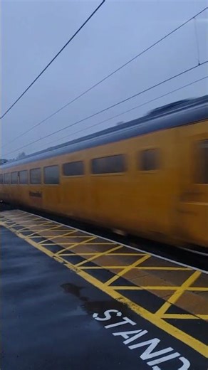 Hst passing clester le street on the nmt