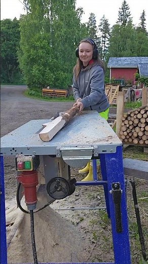 Satisfying process of shaping logs into smooth fence posts for cows